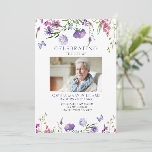 Paarse Wildflowers Funeral Order of Service Programmakaart (Staand voorkant)