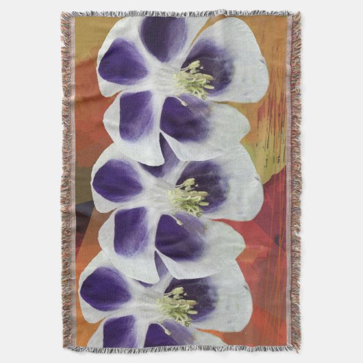 Paarse & witte bloemen gooien deken (Voorkant Verticaal)