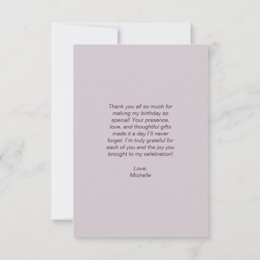 Paarse witte bloemen vlinders verjaardag bedankkaart (Achterkant)