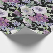 Paarse witte bloemige Roos zwarte achtergrond Cadeaupapier (Hoek)