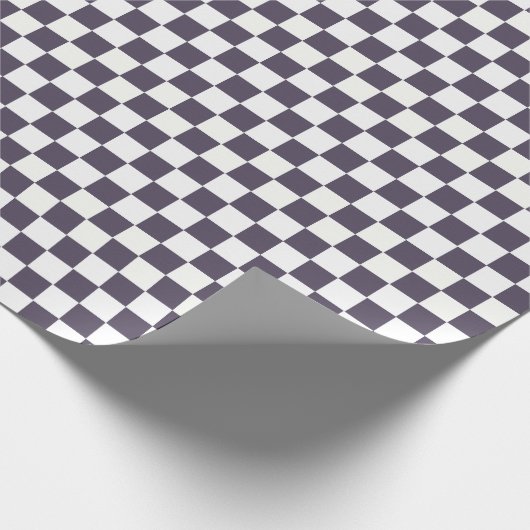 Paarse witte checkboard gecontroleerd cadeaupapier (Hoek)