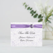 Paarse witte Damask Ribbon Jewels Save the Date Aankondigingskaart (Staand voorkant)