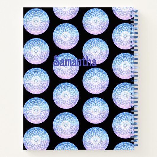 Paarse, witte en blauwe ruimte bloemenmandala notitieboek (Achterkant)