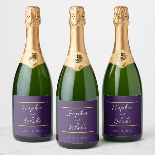 Paarse, witte en gouden bruid & bruidegom bruiloft sparkling wijnetiket (Flessen)