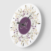 Paarse Zachte Wilde Bloem WreatMonogram Wall Clock Grote Klok (Hoek)