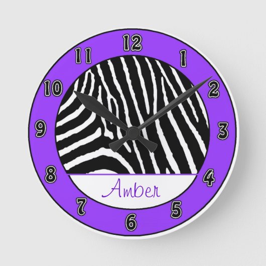 Paarse Zebra meisjes klok met naam (Voorkant)