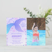 Paarse zeemeermin verjaardagsuitnodiging met foto kaart (Staand voorkant)