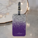 Paarse Zilveren Glitter Meisjesachtige Monogram Na Bagagelabel<br><div class="desc">Zilveren en Paarse Glitter Monogram Naam en Initiaal Kussen. Het bagagelabel is het perfecte cadeau voor een sweet 16 verjaardag,  trouwdag,  bruidsfeest,  babyshower of vrijgezellenfeest voor iemand die haar kamer stijlvol inricht.</div>