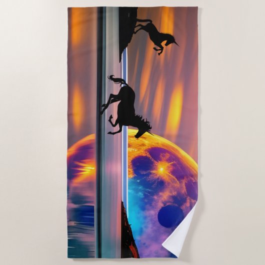 Paarse zon, eenhoorns, volle maan op het strand strandlaken (Voorkant)