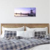 Paarse zonsopgang over de windmolens canvas print (Insitu (Slaapkamer))