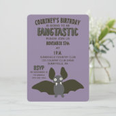 Paarse Zwart en Grijs Cartoon Bat Leuk Feest Kaart (Staand voorkant)