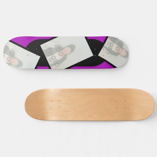 Paarse zwarte foto skateboard (Horizontaal)