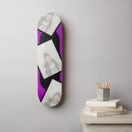 Paarse zwarte foto skateboard