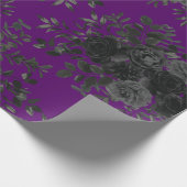 Paarse & Zwarte Roos Gotische Bruiloft Wrapping Pa Cadeaupapier (Hoek)