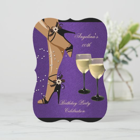 Paarse zwarte schoenen Wijnglas Birthday Party Kaart (Staand voorkant)