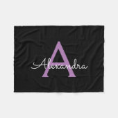 Paarse Zwarte Script Meisjesachtige Monogram Naam Fleece Deken (Voorkant (Horizontaal))
