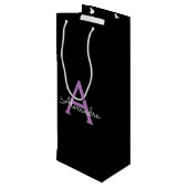Paarse Zwarte Script Meisjesachtige Monogram Naam Wijn Cadeautas (Achterkant Gekanteld)