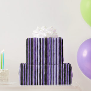 Paarse Zwarte Witte Strepen Verjaardag Cadeaupapier