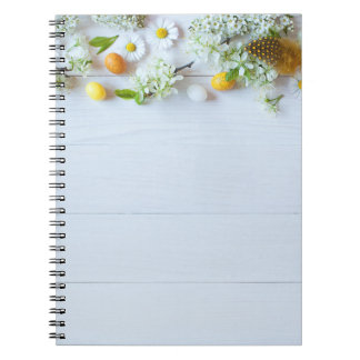 Paas kersenpruim: gele eieren. notitieboek