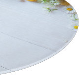 Paas kersenpruim: gele eieren. snijplank (Hoek)