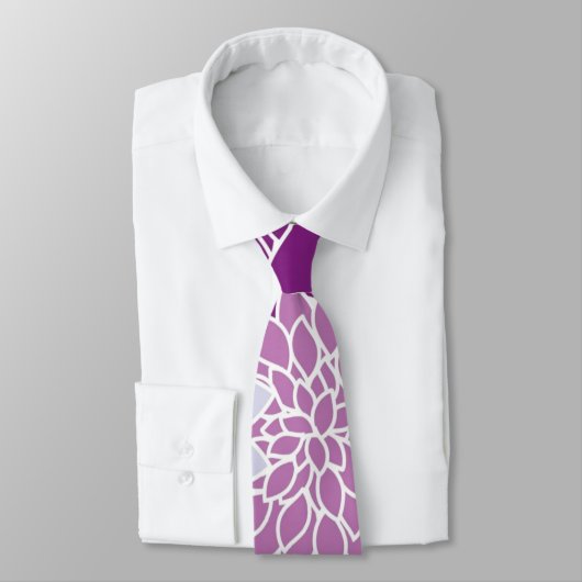paasbloemen. paarse, lila, donkerpaarse stropdas (Gebonden)