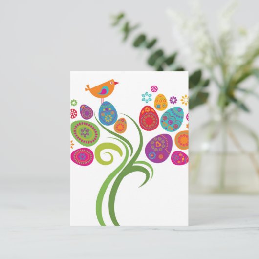 Paasboom met gekleurde eieren en bloemen feestdagenkaart (Staand voorkant)
