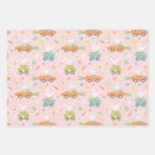 Paasbroodjes in wortel- en eierauto's roze inpakpapier vel (Voorkant)