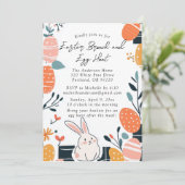 Paasbrunch en eierjacht Bunny uitnodiging (Staand voorkant)