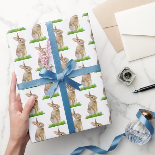 Paasbundel en eitjes in wit cadeaupapier (Geschenken)