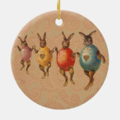  paasbundels die dansen met eierkostuums keramisch ornament (Achterkant)