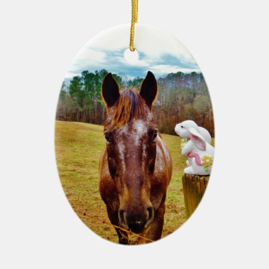 PaasBunny en bruin paard Keramisch Ornament (Voorkant)