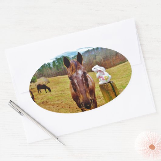 PaasBunny en bruin paard Ovale Sticker (Envelop)