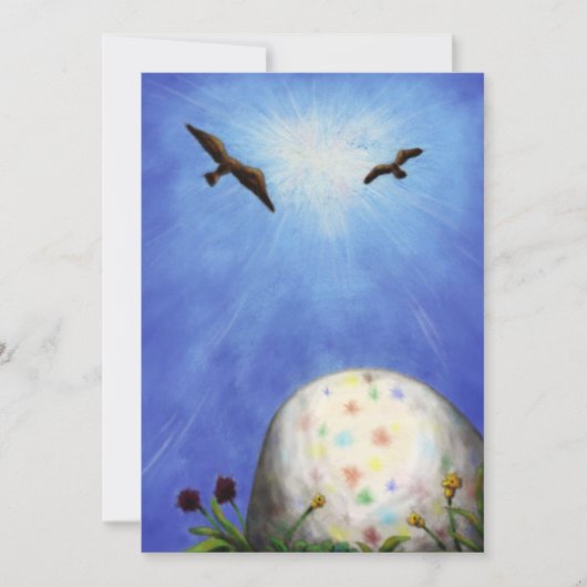 paasei liggend in het gras feestdagenkaart (Voorkant)