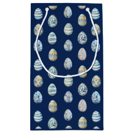 Paasei op blauw klein cadeauzakje