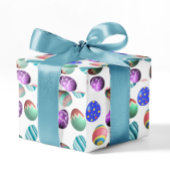 Paaseieren groen licht roze wit kleurig inpakpapier vel