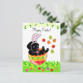 Paaseierzwarte labrador Puppy Cartoon Feestdagenkaart (Staand voorkant)