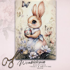  paashaas met beschilderd ei en wilde bloem tissuepapier