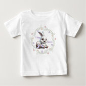 Paashaas met mand van eieren Baby T-shirt (Voorkant)