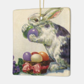  paashaas met paaseieren in een mand keramisch ornament (Links)