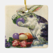  paashaas met paaseieren in een mand keramisch ornament (Voorkant)