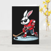 Paashaas speelt ijshockey kaart (Gele Bloem)