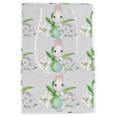 Paashaas witte lelies medium cadeauzakje (Voorkant)