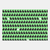 Paashaas zwart en wit op roze en groen inpakpapier vel (Voorkant 3)