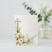 Paaskruis met bloemen en eieren blanco feestdagenkaart (Staand voorkant)