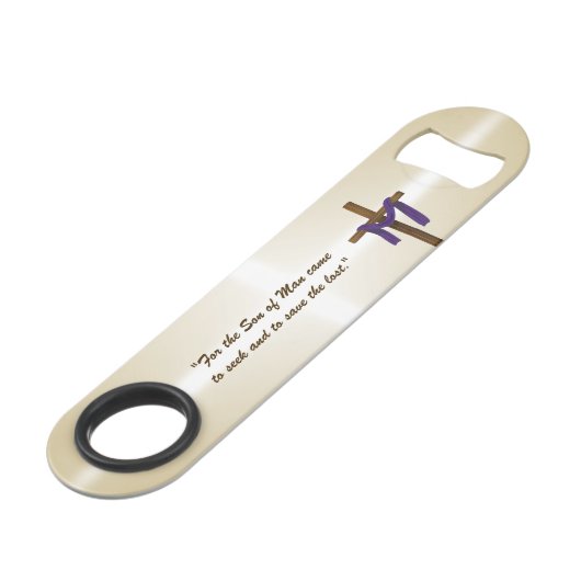 Paaslening Cross Paarse Drape Resurrection Day Speed Flessenopener (Voorkant Gekanteld)