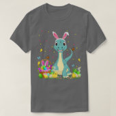 Paasmakerij voor de eitenjacht in dinosaur t-shirt (Design voorkant)