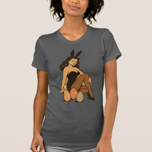 Paaspin-up - Sensueel konijnenmeisje met  Ch T-shirt