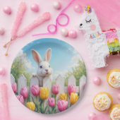 Paaswit konijn in een tulpentuin papieren bordje (Feest)