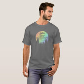 Pacific Northwest Rainbow Weathered Design Hiking T-shirt (Voorkant volledig)