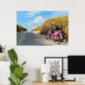 Pad naar strand met fietsen | Norderney, Duitsland Poster (Thuiskantoor)